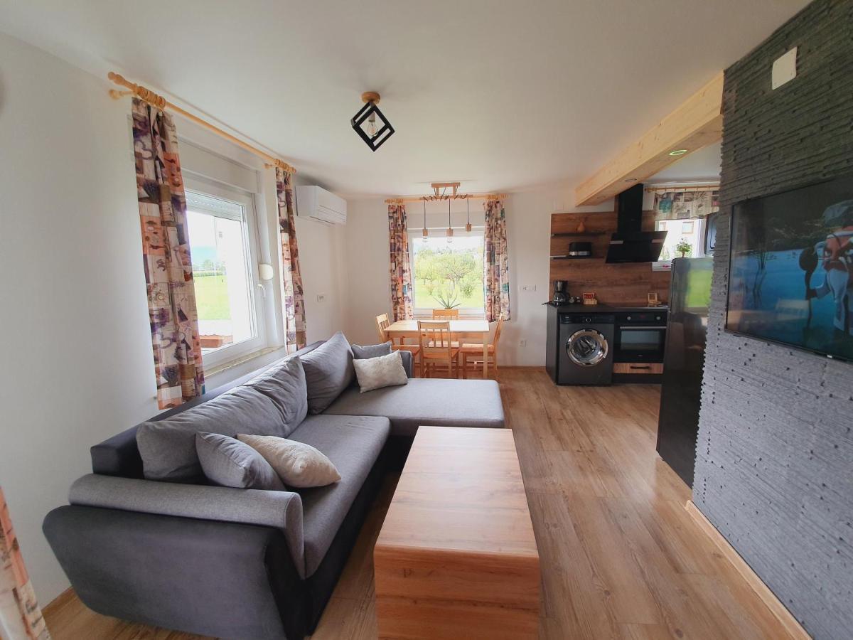 Honey Apartments Zirovnica Eksteriør bilde
