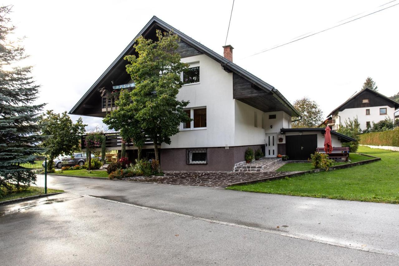 Honey Apartments Zirovnica Eksteriør bilde